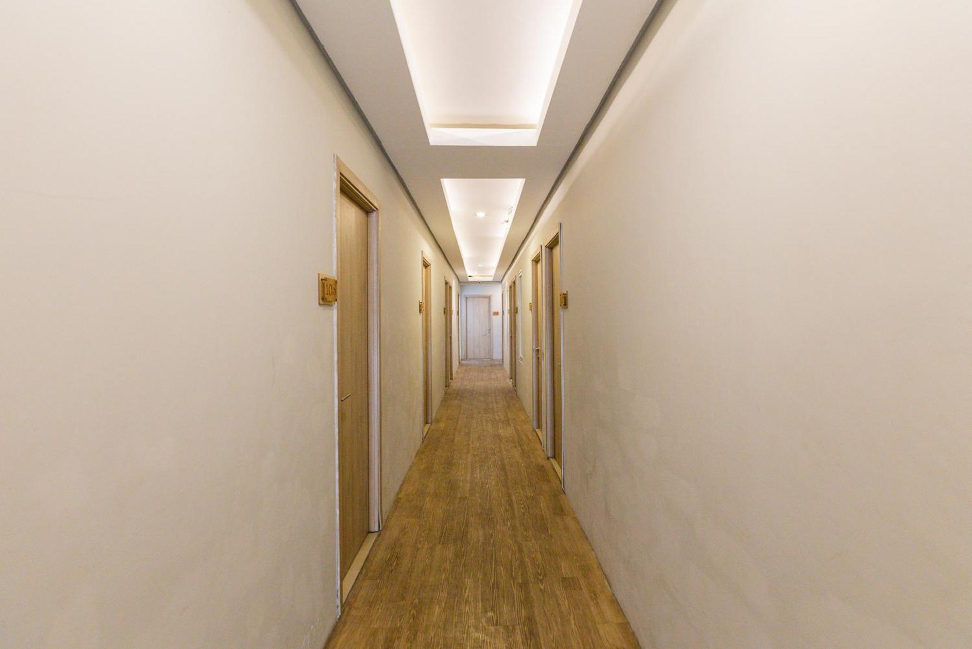 Reddoorz Plus Syariah Near Mall Pondok Indah Jakarta Exterior photo